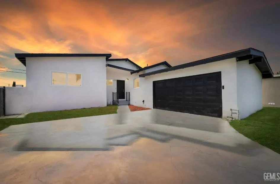 Casa Lee - Modern Comfort.